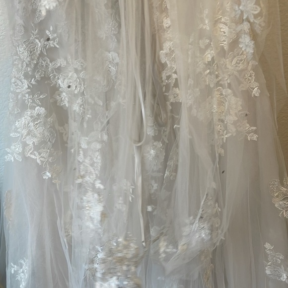 NWT Alfred Angelo 2506 Ivory Wedding Dress With Veil - Picture 11 of 16